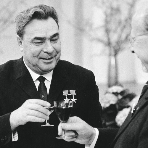 Какие напитки предпочитали власти СССР - Искусный винокур